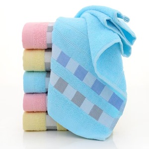 مناشف قطنية مخصصة بالجملة بشعار قابل للتخصيص، صديقة للبيئة، مضادة للحساسية، مضادة للبكتيريا، سريعة الجفاف، مناشف استحمام ومناشف غسيل - Product Image 3