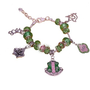 Pulseras de Cuentas para Hermandad, Pulsera de Cuentas de Vidrio Rosa y Verde, Regalo para Mujeres de Hermandad, Pulsera de Cuentas de Colores, Pulsera con Dije de Protección - Product Image 2