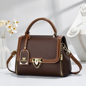 Nouveau <span class=keywords><strong>Sac</strong></span> Bandoulière Décontracté <span class=keywords><strong>Tendance</strong></span> 2026 en Cuir à Carreaux, Petit <span class=keywords><strong>Sac</strong></span> Messager Léger avec Rabat Imperméable et Design Carré - Product Image 5