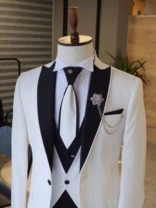 Trajes blancos de alta calidad <span class=keywords><strong>para</strong></span> esmoquin de boda, ropa de <span class=keywords><strong>novio</strong></span>, solapa con visera negra, padrinos de boda, disfraz blanco de 3 uds, Mariage Homme <span class=keywords><strong>2022</strong></span> - Product Image 4