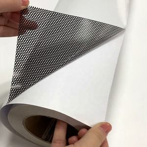 160gsm/160Micron One Way Vision Vinyl <span class=keywords><strong>Film</strong></span> Frontlit Flex PVC pour une bonne impression Matériau d'affiche de pare-brise arrière perforé - Product Image 6