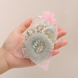 All'ingrosso 5 pezzi regalo per ragazze accessori per capelli per bambini plaid per capelli fascia in gomma pelosa pelosa soffice scrunchie set <span class=keywords><strong>rosa</strong></span> - Product Image 2