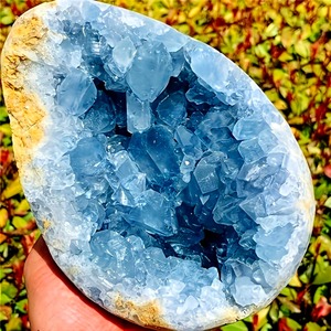 2-3 أحجار جيود زرقاء طبيعية ثمينة أحجار شبه أحجار الطاقة مجموعة بيض Celestite Geode على شكل قلب - Product Image 3