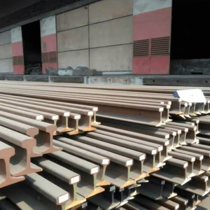 Déchets de fer ferroviaire, sections de rail en acier, barres d'armature, poutres d'Ankara, 50 kg, pour la construction et le recyclage - Product Image 1
