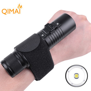 Lampe de poche de plongée à LED T6, batterie 18650, interrupteur magnétique, étanche avec sangle pour utilisation sous-marine - Product Image 2