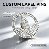 Badge de revers personnalisé avec incrustation de strass, artisanat métallique haut de gamme, logo de forme personnalisée, OEM ODM pour cadeaux d'affaires, de mariage ou d'entreprise