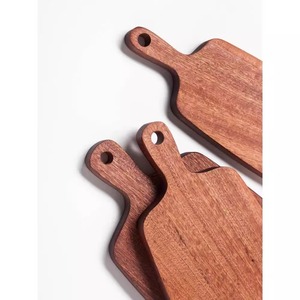 Planche à découper rectangulaire en bois massif avec poignée, pour fruits et pain - Product Image 1