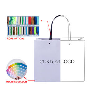 Sac de transport en papier personnalisé avec logo imprimé, sac <span class=keywords><strong>cadeau</strong></span> de luxe extra <span class=keywords><strong>petit</strong></span> noir, emballage européen, OEM - Product Image 5