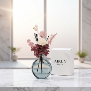 Aikun - Juego de Difusor de Aromas con Botella de Vidrio Redonda Azul de 100 ml, Caja de Regalo Blanca Personalizada con Ramo Floral, Bajo MOQ, Respuesta Rápida, para Tiendas de Regalos - Product Image 1