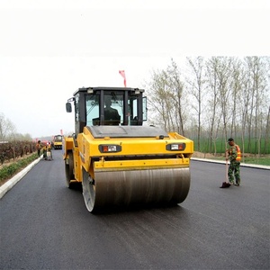 Compactador de neumáticos de rodillos de carretera XD135T Compactador de suelo Compactador hidráulico de rodillos - Product Image 6