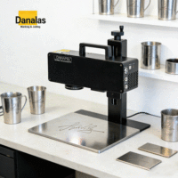 Máquina de Grabado Láser de Fibra Dual DANA-3020, Nueva, para Uso Doméstico, Refrigeración por Aire, 5W, 5000mm/s, Alta Velocidad, Fácil de Usar