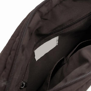 กระเป๋าสะพายไหล่น้ำหนักเบามีสายปรับได้ออกแบบโลโก้ได้ตามต้องการ - Product Image 4