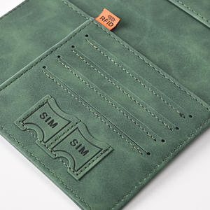 Porte-passeport en cuir PU avec logo personnalisé, avec emplacements pour cartes - Product Image 6