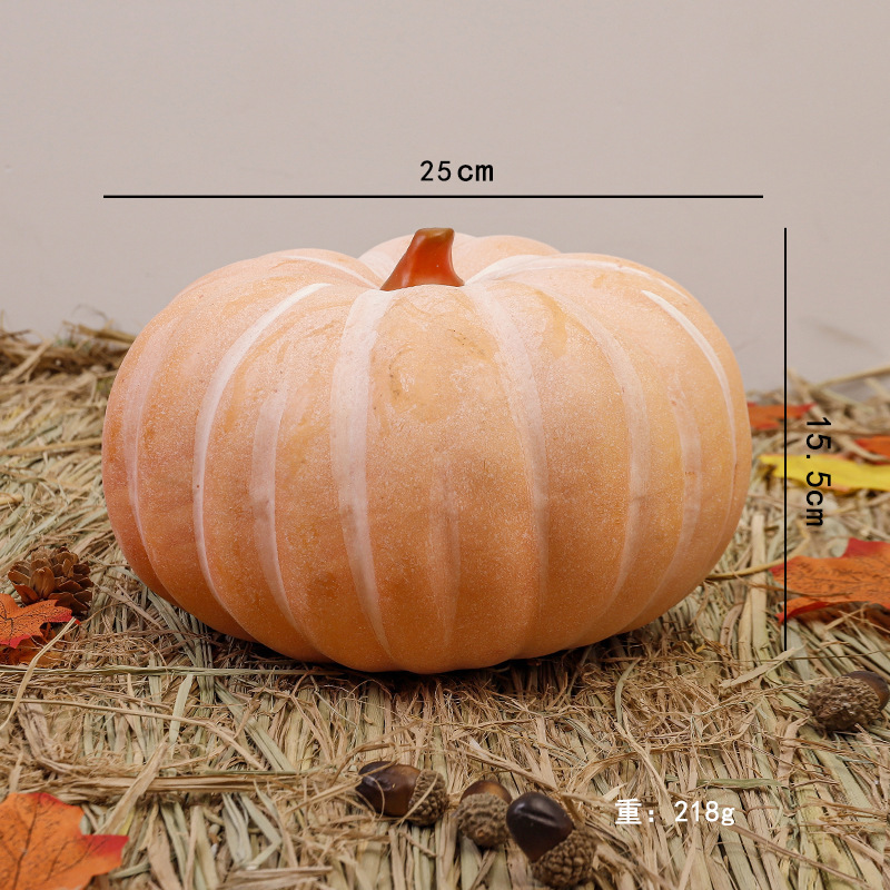 Calabaza enana amarilla de 25 cm con acabado mate.