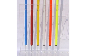 Juego de 9 Postes de Entrenamiento de Agilidad de Fútbol Portátiles LISKI, Poste de Slalom Estándar de 25 mm - Naranja Fluorescente - Punta de Acero sin Placa - Product Image 3