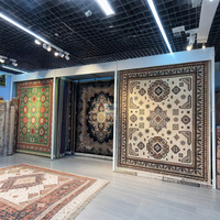 Présentoir de tapis coulissant autoportant haut de gamme, moderne, écologique, antirouille, personnalisé pour salle d'exposition