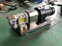 Machine de remplissage à pompe rotative pour liquides visqueux, sauces, confitures et boissons