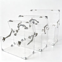 Luxuriöse Transparente Acryl-Aufbewahrungstruhe mit Silbernem Edelstahl-Verschluss Kantenschutz Große Acryl-Aufbewahrungsbox