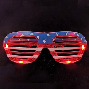 Gafas con Luz LED Intermitente de Plástico con Batería, Color Verde, con la Bandera Estadounidense, para el Día de la Independencia, 4 de Julio, Día Nacional - Product Image 2