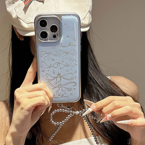 Coque pour iPhone 17 Pro, revêtement en résine à bords argentés, nœud bleu girly avec pendentif, coque de téléphone antichoc à couverture intégrale - Product Image 3