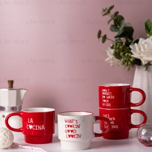 Vente en gros de tasses à café en céramique empilables pour la cuisine verres en porcelaine avec citations drôles et poignée rouge tasses quotidiennes tendance pour la maison et le café - Product Image 2