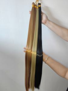 Capelli Sintetici per Treccine Bone Straight da 28 Pollici, 150g, Lisci Come Seta, Pre-Allungati, per Extension - Product Image 1