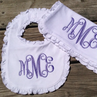 Ensemble de vêtements pour nouveau-né en coton 100% blanc avec monogramme, bavoir à volants pour bébé fille, bavoirs pour nourrissons 2026