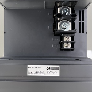 Contrôleur de moteur MDS-DH2-CV-370/CN23-OP, marque japonaise originale, série MDS, 400V 30000W, matériau PVC - Product Image 1