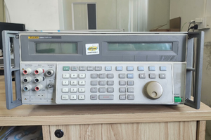 Calibrador Multifunción de Alta Precisión 5520A-SC600-SC1100 con IP67 y Voltaje de 240V/220V - Product Image 2