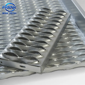 Plateforme de passage en aluminium perforée à motif crocodile, marches antidérapantes en métal, grilles de sécurité pour escaliers - Product Image 4