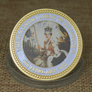 Medalla de moneda conmemorativa chapada en oro de 24K de la Reina Isabel <span class=keywords><strong>II</strong></span> - Product Image 1