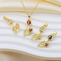 Nouveau Pendentif Collier en Cuivre Plaqué Or 18K avec Grand Zirconium Coloré en Forme de Bourgeon de Tulipe, Vente en Gros