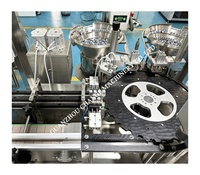 Machine automatique de sertissage de remplissage de sérum de cosmétiques de fioles
