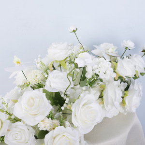 Centro de Mesa con Flores Personalizado, Decoración para el Hogar y Bodas, Guirnalda de Rosas Blancas de Seda para Bodas - Product Image 3