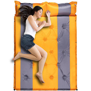 Tapis de pique-nique HKD avec poches isothermes intégrées, design imperméable <span class=keywords><strong>pour</strong></span> garder les boissons et les collations au frais lors des repas en plein air - Product Image 1