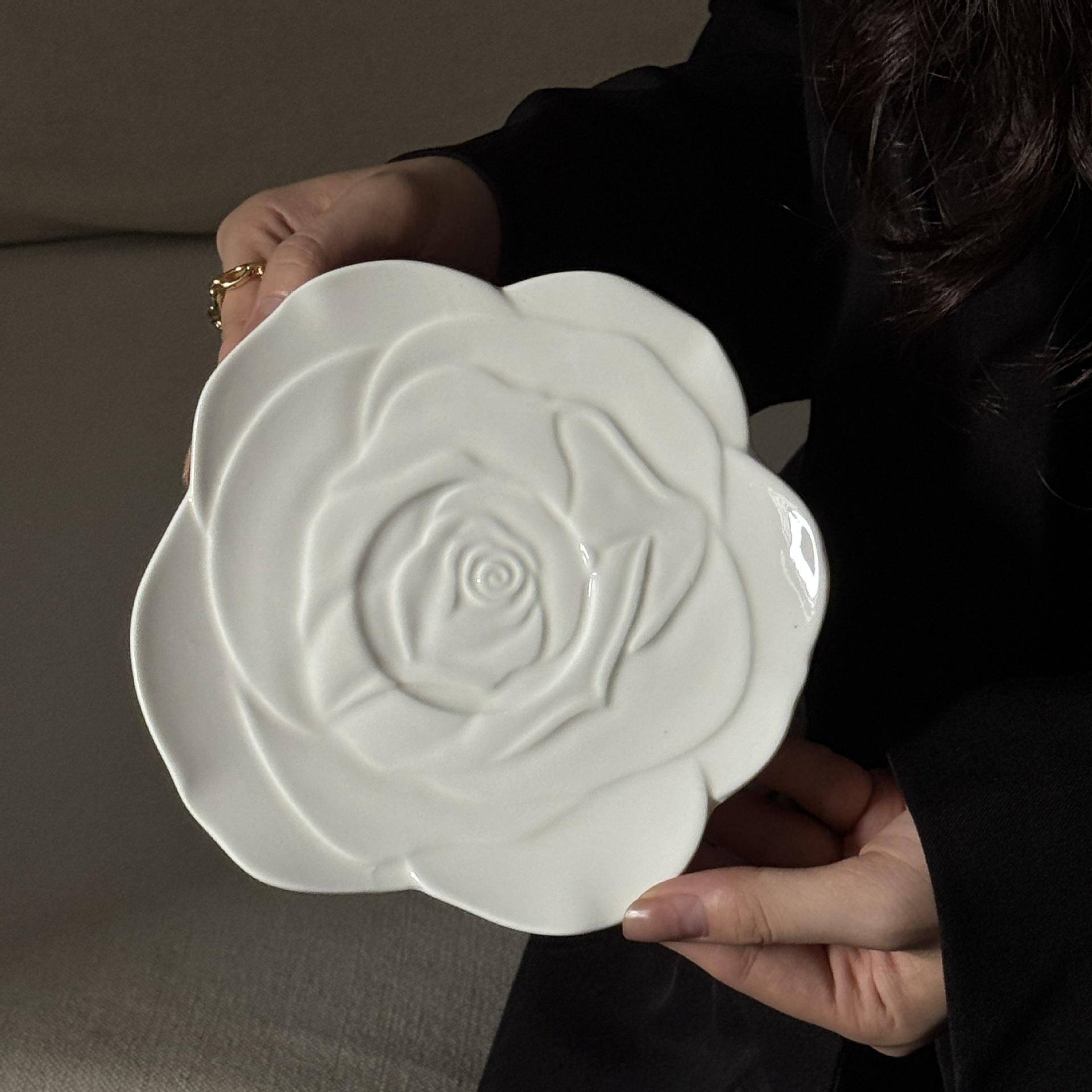 Rose plate, 6 inches