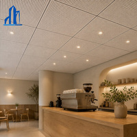 Panneau de plafond en aluminium ignifuge 600x600mm, système d'isolation acoustique à clipser pour les bureaux et les espaces commerciaux