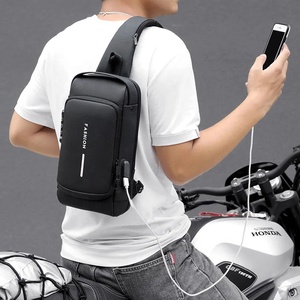 Para hombres y mujeres, bolso cruzado en el pecho con bloqueo USB TSA, bolso de hombro antirrobo, cremallera impermeable de PU, logotipo personalizado portátil - Product Image 6