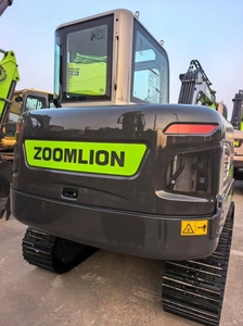 Excavatrice sur chenilles Zoomlion noire de 6 tonnes, équipement de construction lourd - Product Image 3