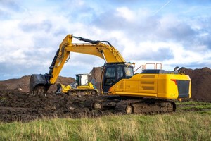 高品质全新42.5吨履带式挖掘机，型号942F，铲斗容量2.2立方米，功率294千瓦。 - Product Image 4