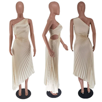 Vente en Gros de Robe de Bal Vintage Rouge Chaude Eté Chic Solide Asymétrique Évider Robe Plissée Vêtements pour Femmes