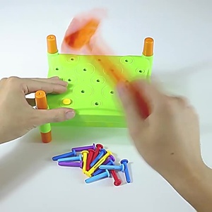 Jouets éducatifs pour l'apprentissage précoce des puzzles, Jeux sensoriels pour enfants de reconnaissance des couleurs, de concentration et de motricité fine avec marteau de jeu - Product Image 3