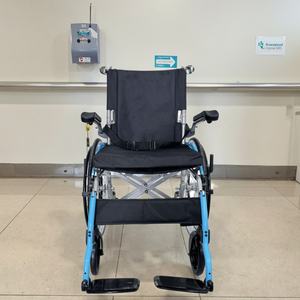Silla de Inodoro Médica Profesional Personalizable CA811B, Silla de Ruedas Manual de la Mejor Calidad para Rehabilitación y Fisioterapia - Product Image 1