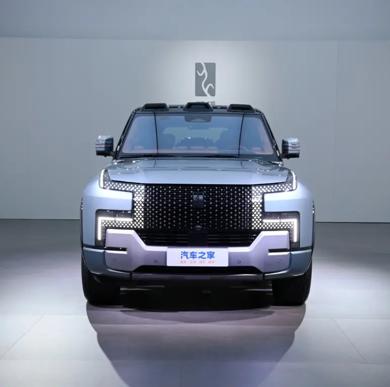 BYDs yangwangu8 nouvelle énergie hybride AI système d'entraînement à quatre moteurs véhicules tout-terrain haut de gamme tout-terrain