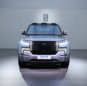 BYDs yangwangu8 new energy hybrid AI four-motor drive system all-terrain high-end off-road vehicles