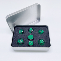 Jeu de 7 dés polyédriques personnalisés en émail vert solide Jeu du MDN Dés en métal pour donjons et dragons