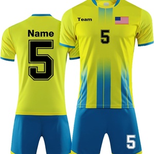 เสื้อฟุตบอลฤดูร้อนโพลีเอสเตอร์ 100% แบบสั่งทำพิเศษสำหรับทุกเพศ ชุดเสื้อและกางเกงฟุตบอลพร้อมชื่อ เบอร์ และโลโก้ - Product Image 2