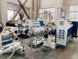 Ligne de production de tuyaux en PP/PE haute vitesse 16mm-110mm, machine à tuyaux en PP/PE, ligne de production de tuyaux PPR - Product Image 3