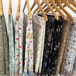 45 Bawal algodón brillante dobladillo 115*115cm pañuelo étnico liso diseño personalizado musulmán Hijab bufanda cuadrada Logotipo de fábrica-venta al por mayor - Product Image 6