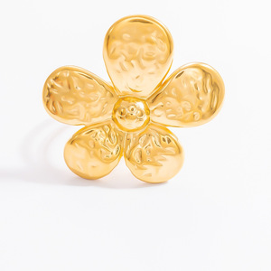 Pendientes de Flor para Mujer, Acero Inoxidable Color Oro de 18k, Forma Geométrica de Pétalo, Joyería para Uso Diario - Product Image 5